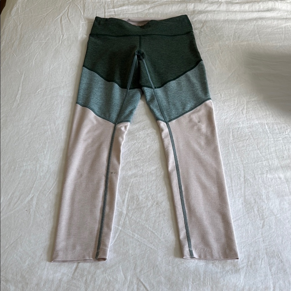 Outdoor Voices Green and Light Pink Leggings Athletic Fit